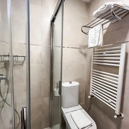 Albergue Santiago 2 *