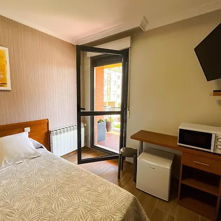 Albergue Santiago 2 Burgo