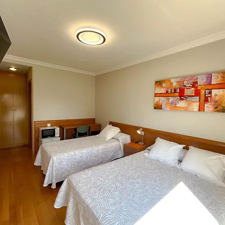Albergue Santiago 2 *